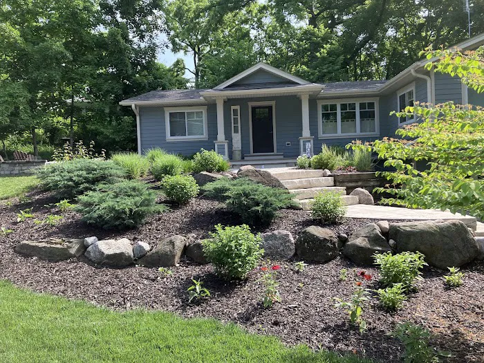 B & J Tree & Landscape Service Picture 6