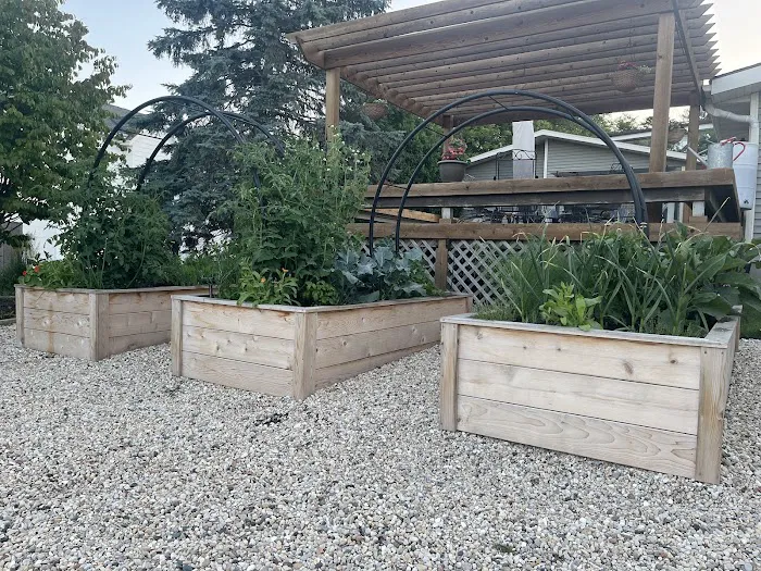 Katie Oglesby Edible Garden Designer: Kitchen Garden Design House Picture 7