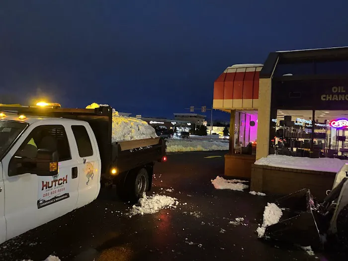 HUTCH SNOW & LANDSCAPE SERVICE Picture 3
