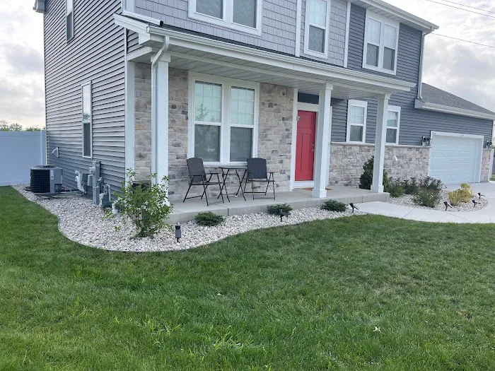 U&I Landscaping Maintenance Picture 3