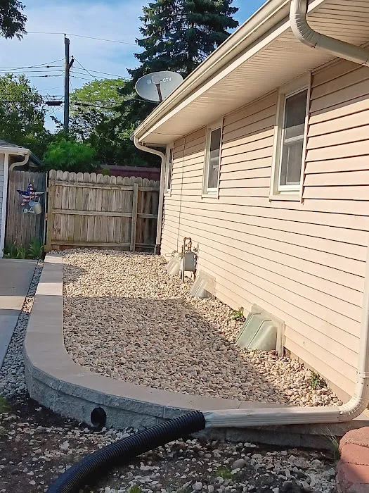 Luna Brother Landscaping, snow removal in racine wi, hardscaping service in racine wi Picture 10