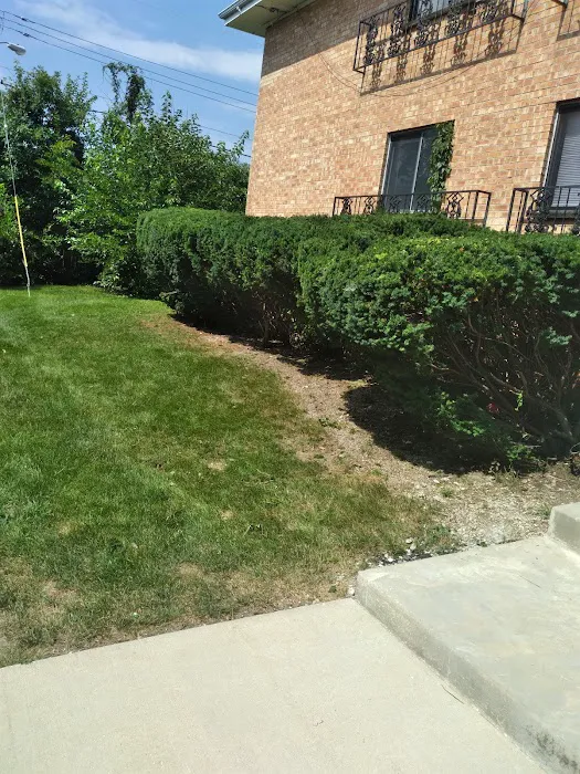 Luna Brother Landscaping, snow removal in racine wi, hardscaping service in racine wi Picture 5