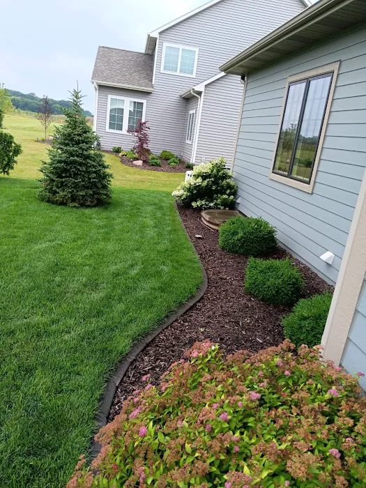 Luna Brother Landscaping, snow removal in racine wi, hardscaping service in racine wi Picture 9