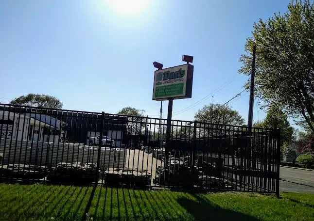 Dan's Landscaping Picture 1