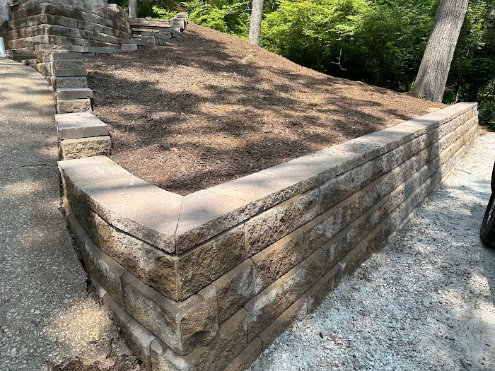 Healy's Landscaping Picture 10