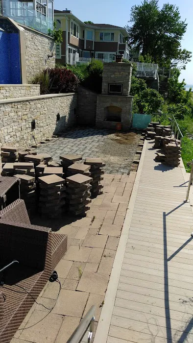 Landscaping & Design Grounds Robers. Picture 3