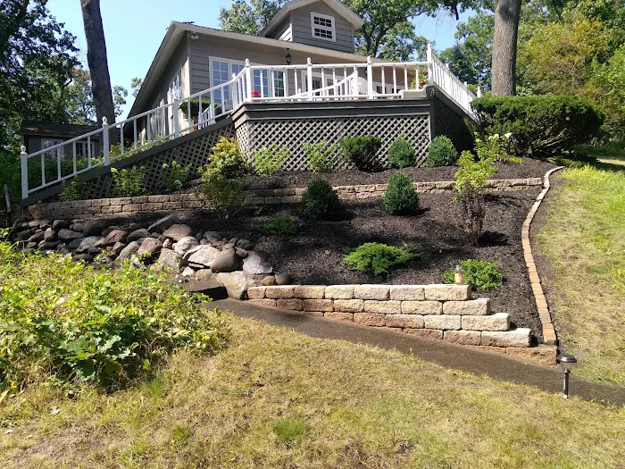 Landscaping & Design Grounds Robers. Picture 5