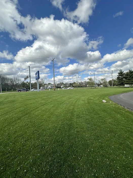 Elites Lawncare and Snow Removal Picture 3