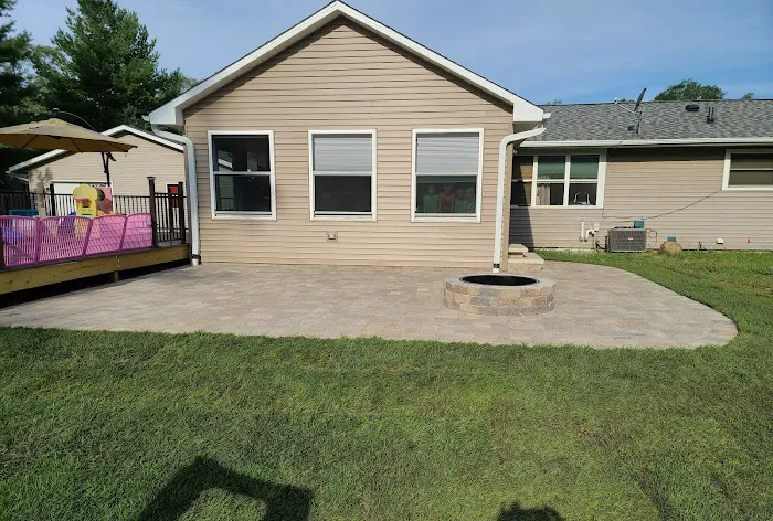 Tyler's Landscaping Picture 6