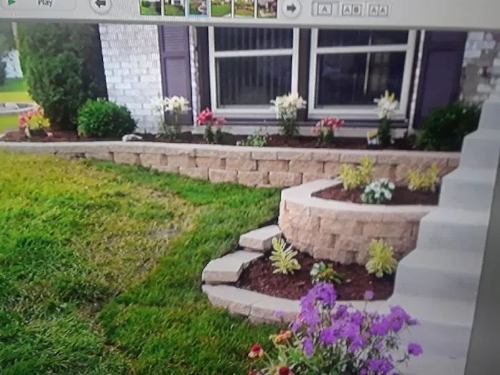 Changing Seasons Landscaping Picture 4