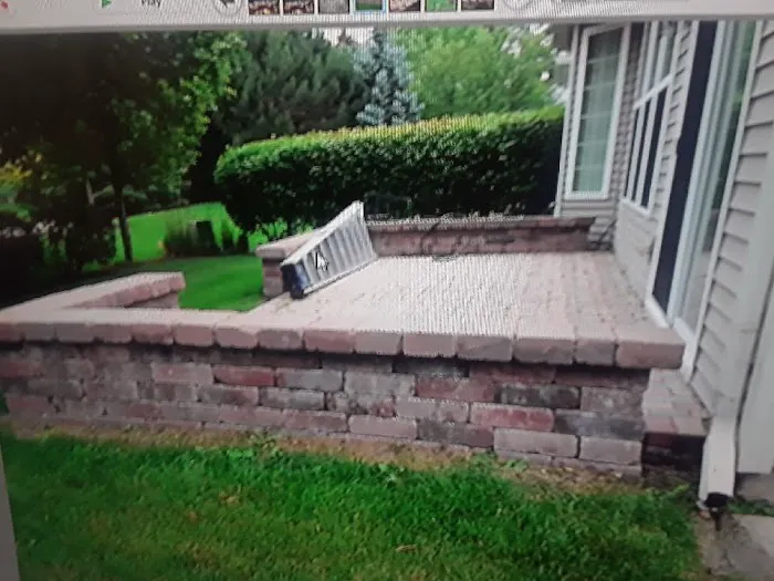 Changing Seasons Landscaping Picture 9