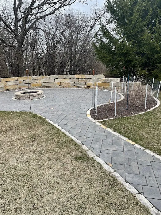 LSI Landscape Specialists Inc Picture 1