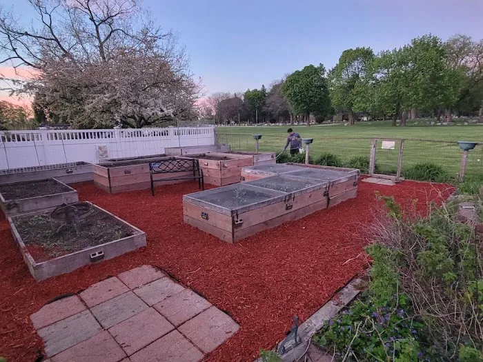 Advance Landscape Center, Sod, Mulch & Topsoil Picture 2