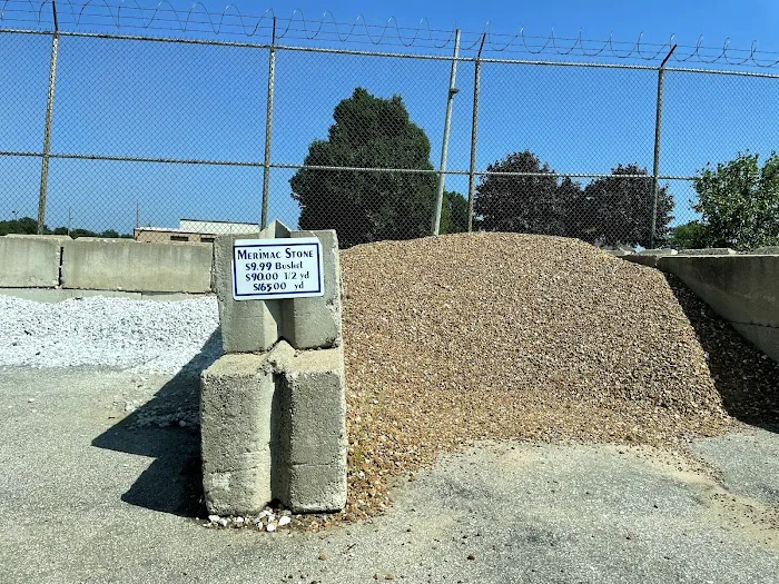 Advance Landscape Center, Sod, Mulch & Topsoil Picture 4