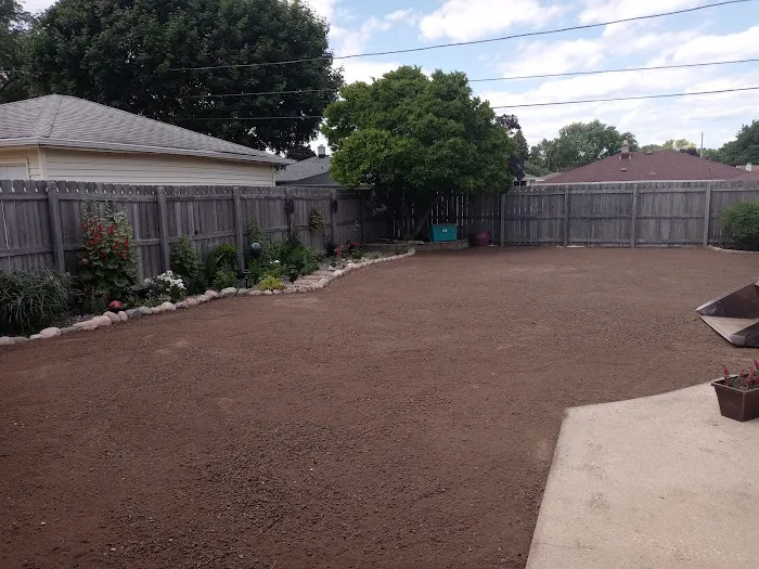 Advance Landscape Center, Sod, Mulch & Topsoil Picture 10