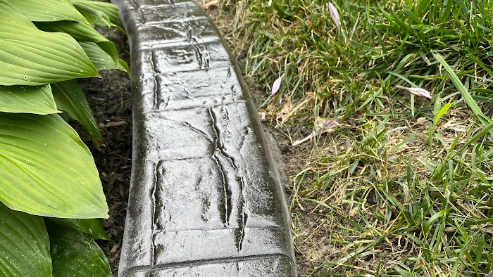 DK Lawn Care & Curbing Picture 2