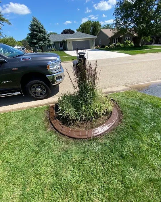 AE Landscape Borders Bloomington Picture 8
