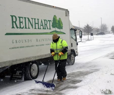 Reinhart Landscaping & Snow