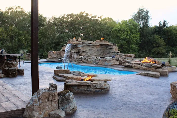 Brookside Landscapes Picture 4