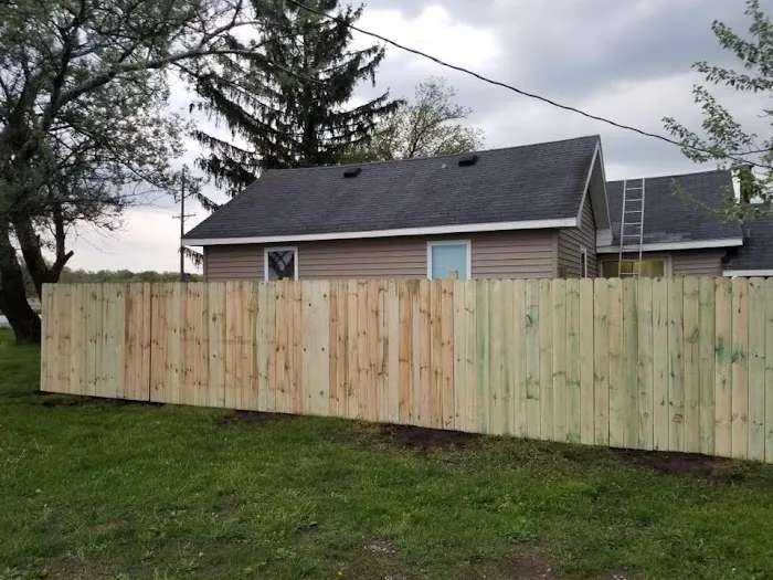 J&G Lawn &Tree Services Picture 3