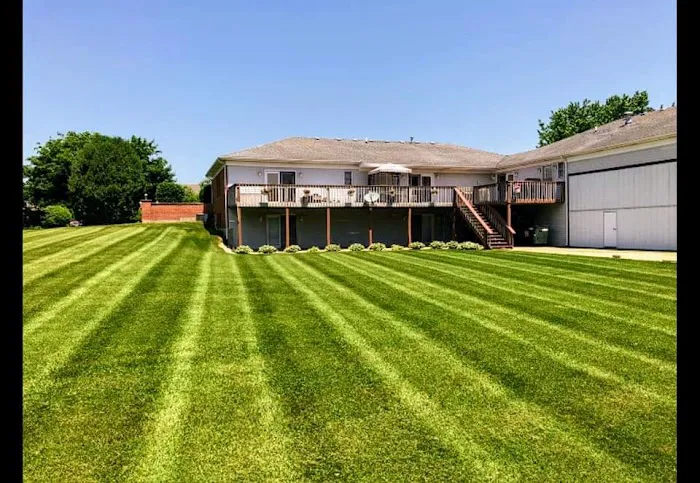 Kleinprinz Lawn Care Picture 8