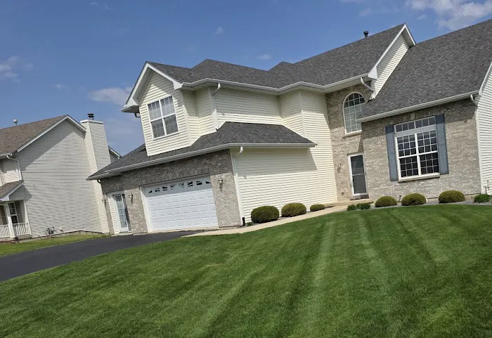 Aguilera Lawn Care Services Picture 7