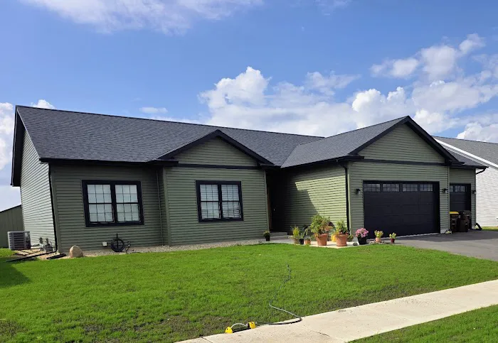 Aguilera Lawn Care Services Picture 1