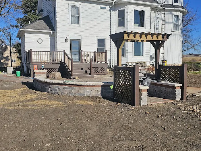 Robert's Landscaping and Construction Picture 4