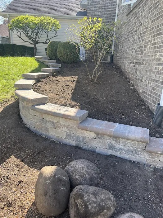 KMH Landscaping Picture 9