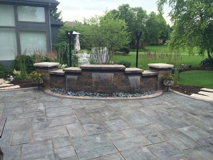 Crimson Valley Landscaping Picture 2
