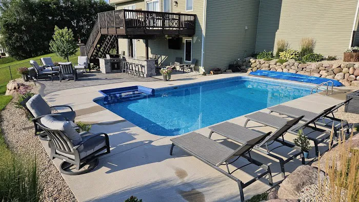 Crimson Valley Landscaping Picture 10