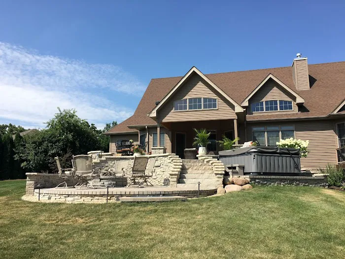 Crimson Valley Landscaping Picture 8