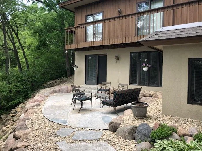 Crimson Valley Landscaping Picture 9