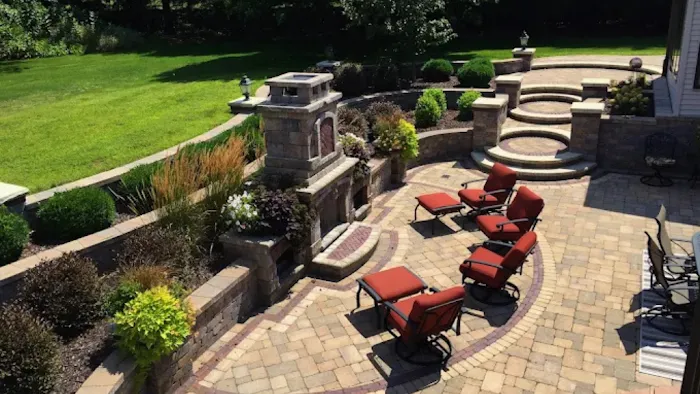 Crimson Valley Landscaping Picture 3