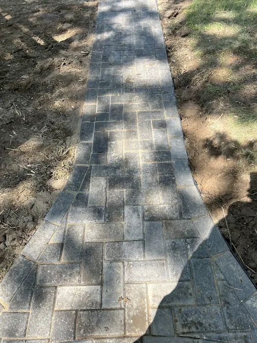 D & D Brothers Landscaping Picture 8