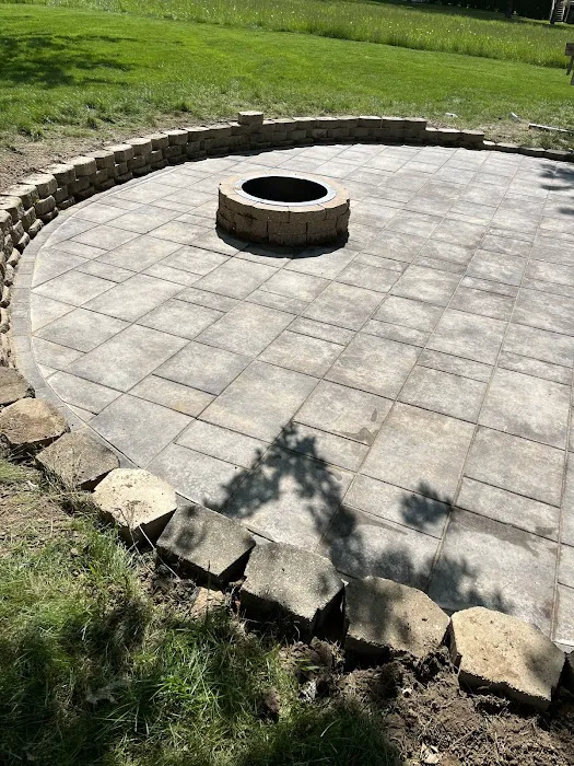 D & D Brothers Landscaping Picture 10