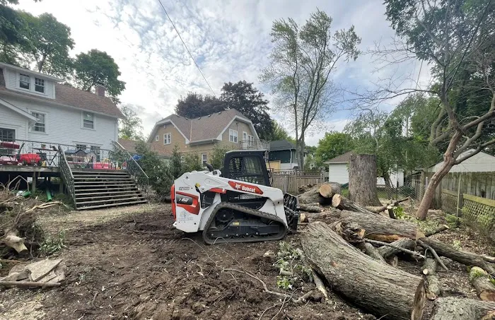 Your Friendly Neighbor Landscaping & Tree Service Picture 5