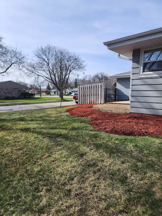 Janice's Maintenance Care Landscaping Picture 5