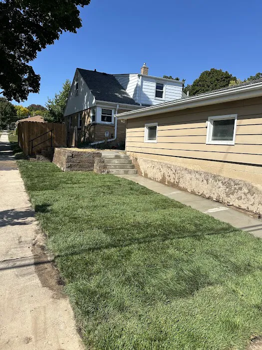Hernandez Landscaping llc Picture 3