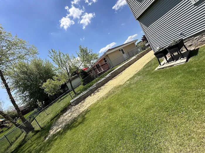 Hernandez Landscaping llc Picture 2