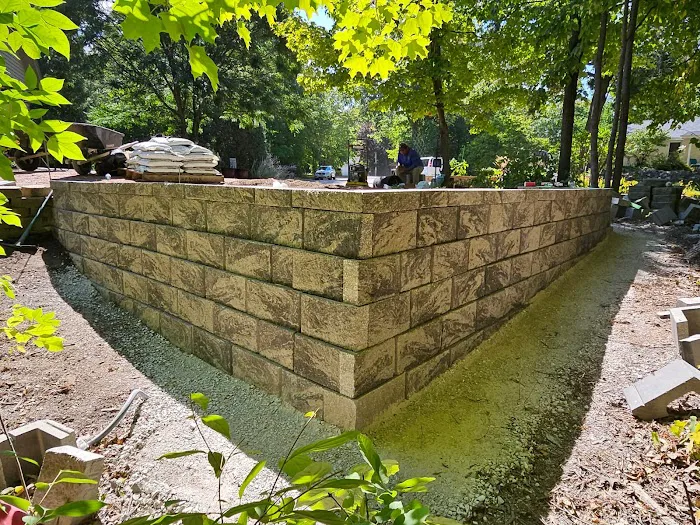 Hernandez Landscaping llc Picture 4