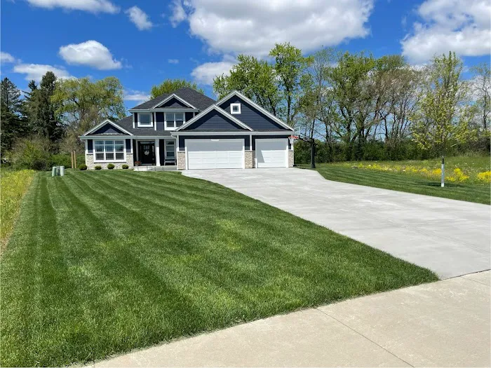 VM Landscaping and Snow Removal Picture 7