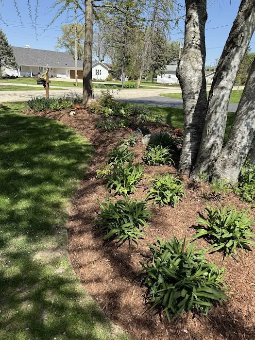 Superior Services Of Wisconsin LLC - Landscape Gardener & Lawn Care Services Picture 1
