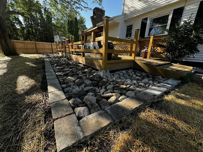 Superior Services Of Wisconsin LLC - Landscape Gardener & Lawn Care Services Picture 3