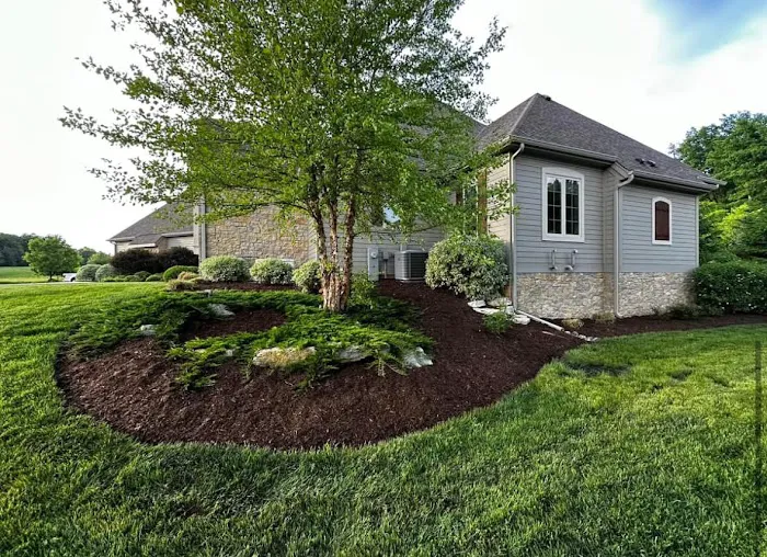 Superior Services Of Wisconsin LLC - Landscape Gardener & Lawn Care Services Picture 10