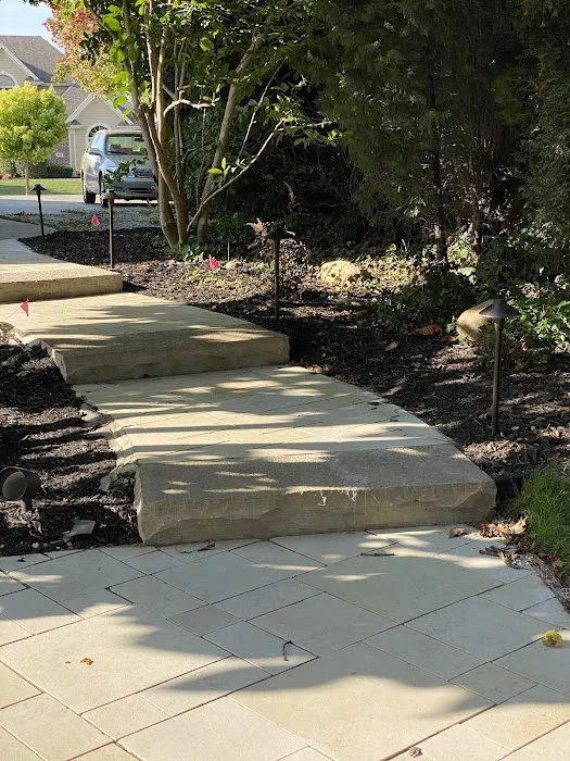 Hanson's Landscaping Picture 5