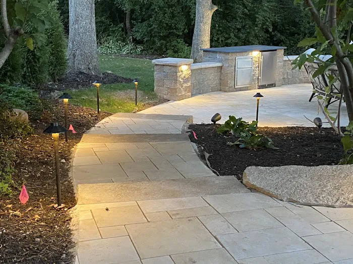 Hanson's Landscaping Picture 7