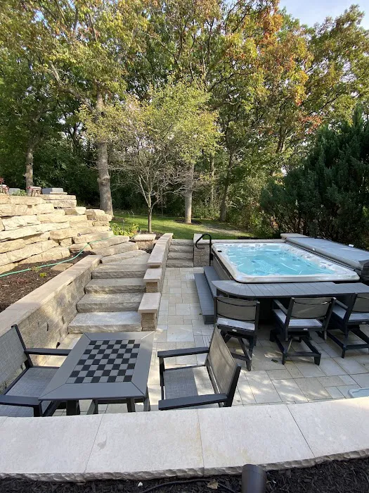 Hanson's Landscaping Picture 6