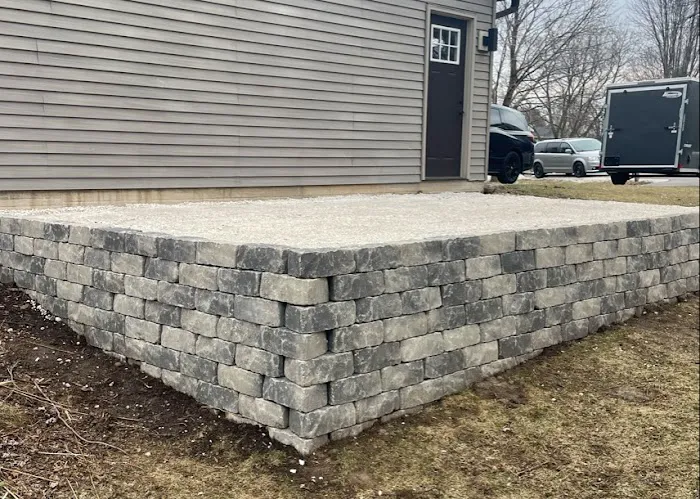 LC's Landscaping Services LLC Picture 5