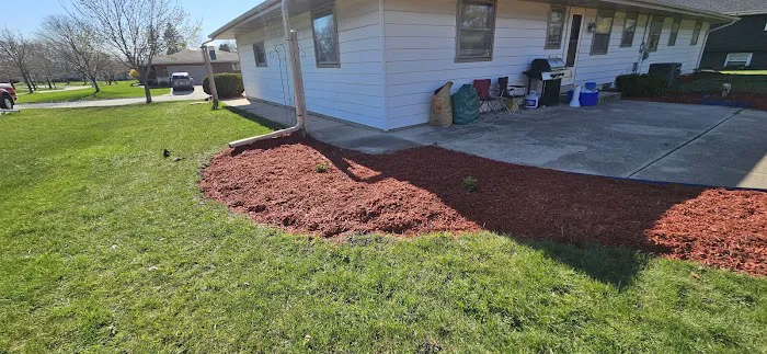 Woodchuckers Landscaping Mulch & More Picture 7
